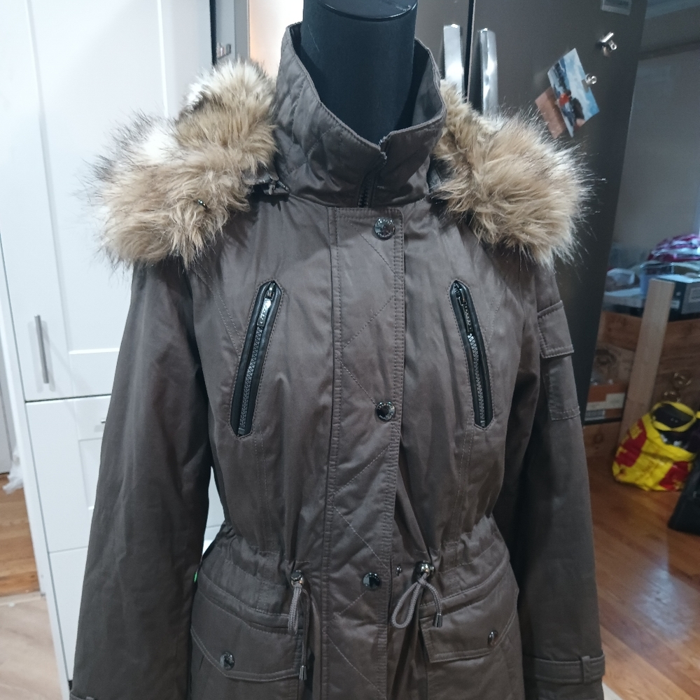 Laundry Coat - image 2